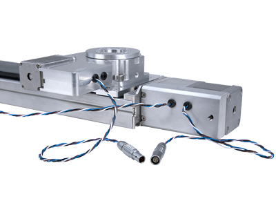 Vacuum compatible connectors