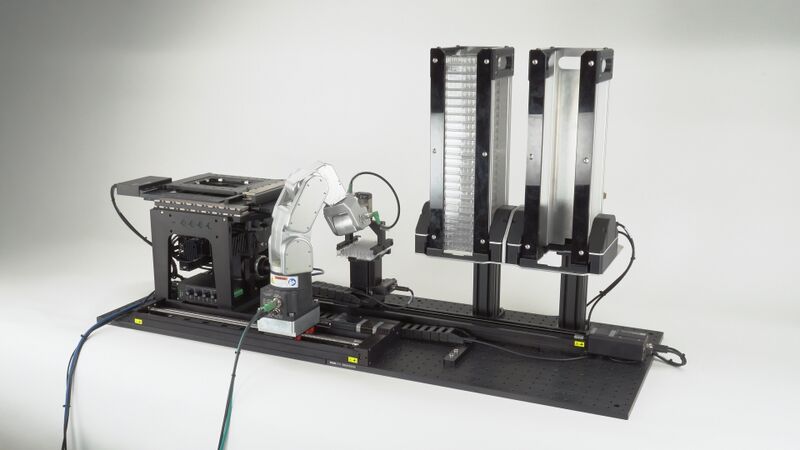 File:Microplate-transfer-system.jpg