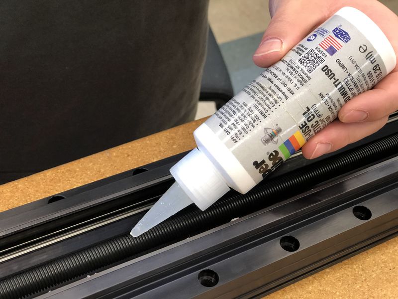 File:LRT leadscrew lubrication2.jpg
