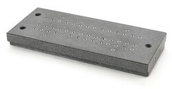 A metrology-grade optical mounting plate