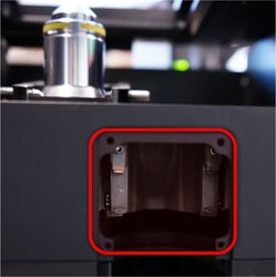 Manually rotate the filter cube turret to a free position.